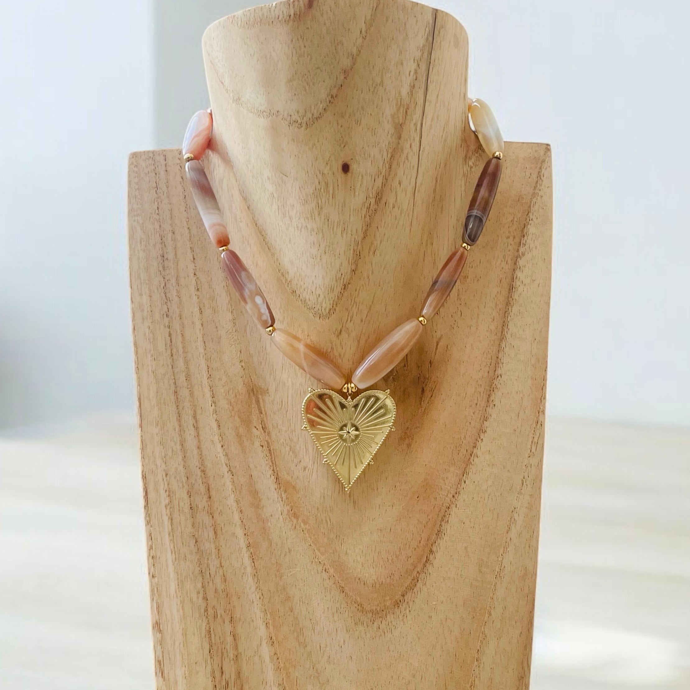 Collier Keona