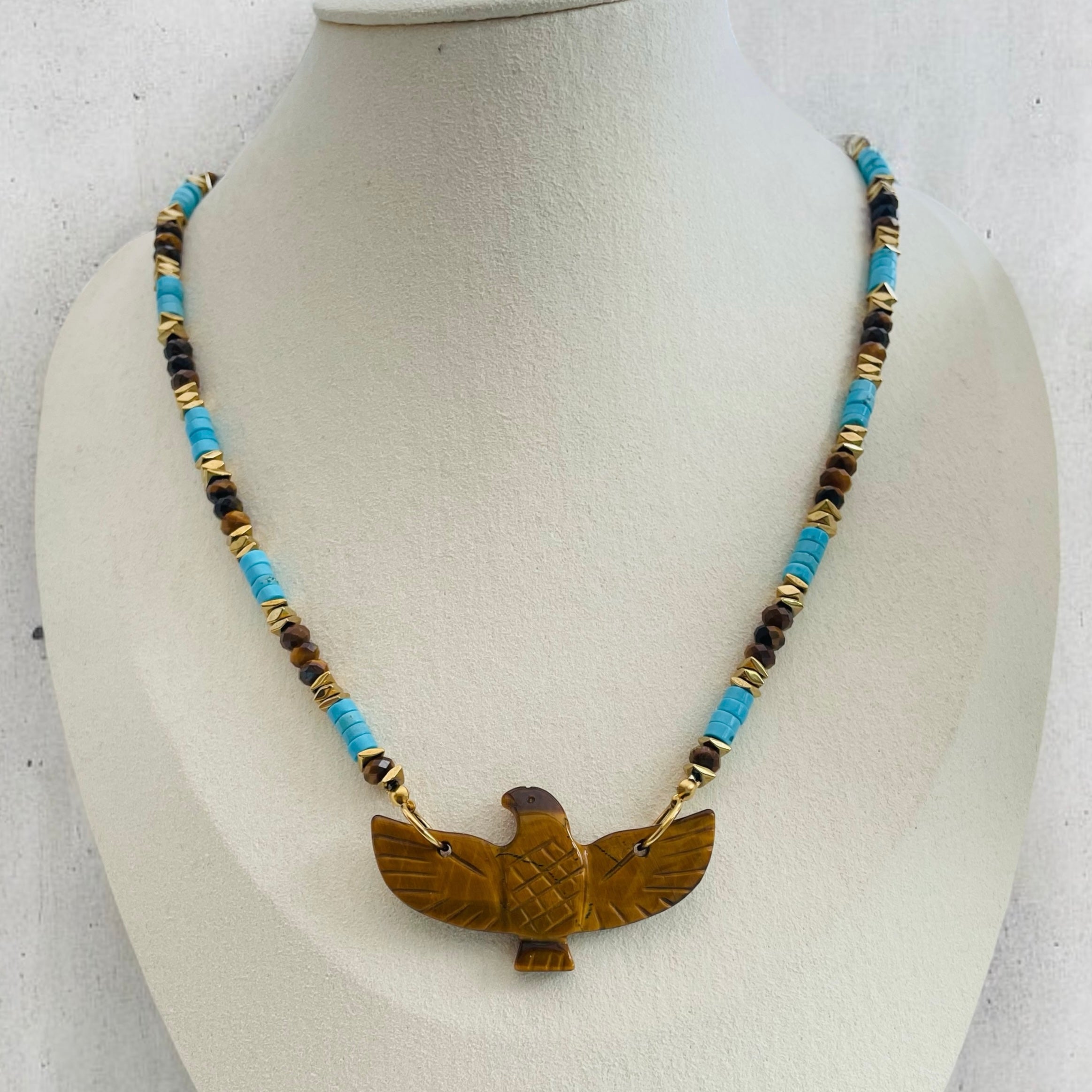 Collier Nova