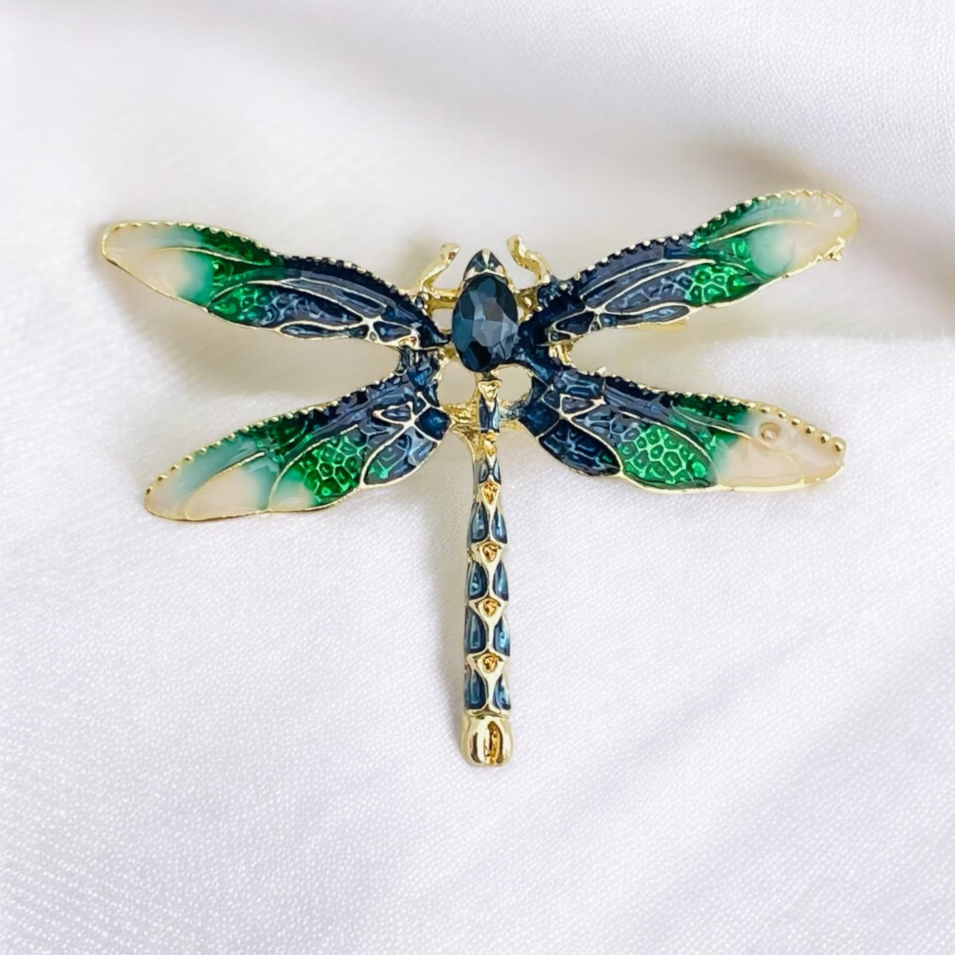 Broche Ona
