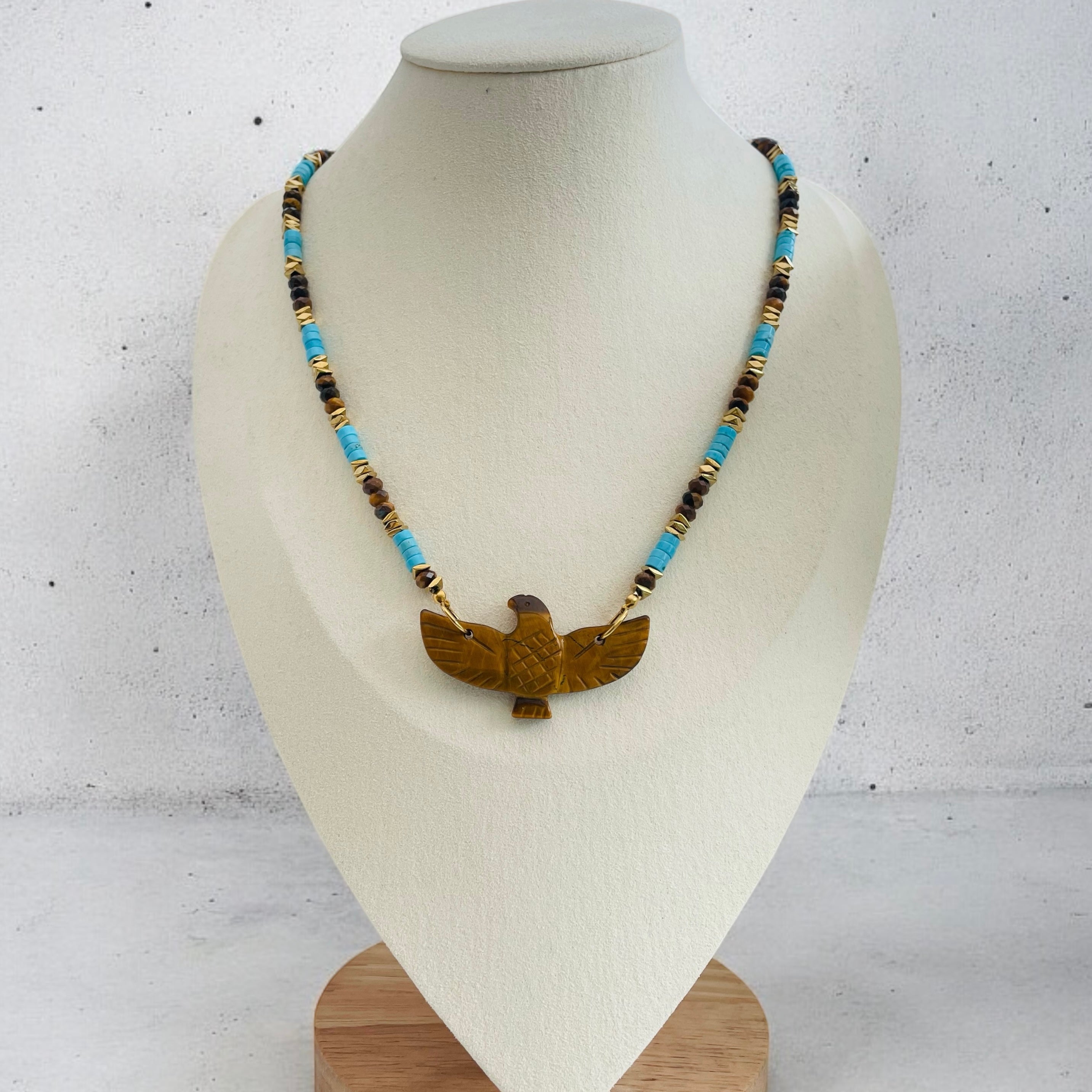 Collier Nova