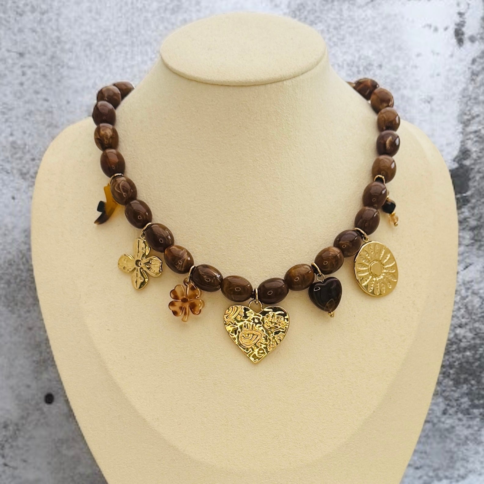 Collier Novaya