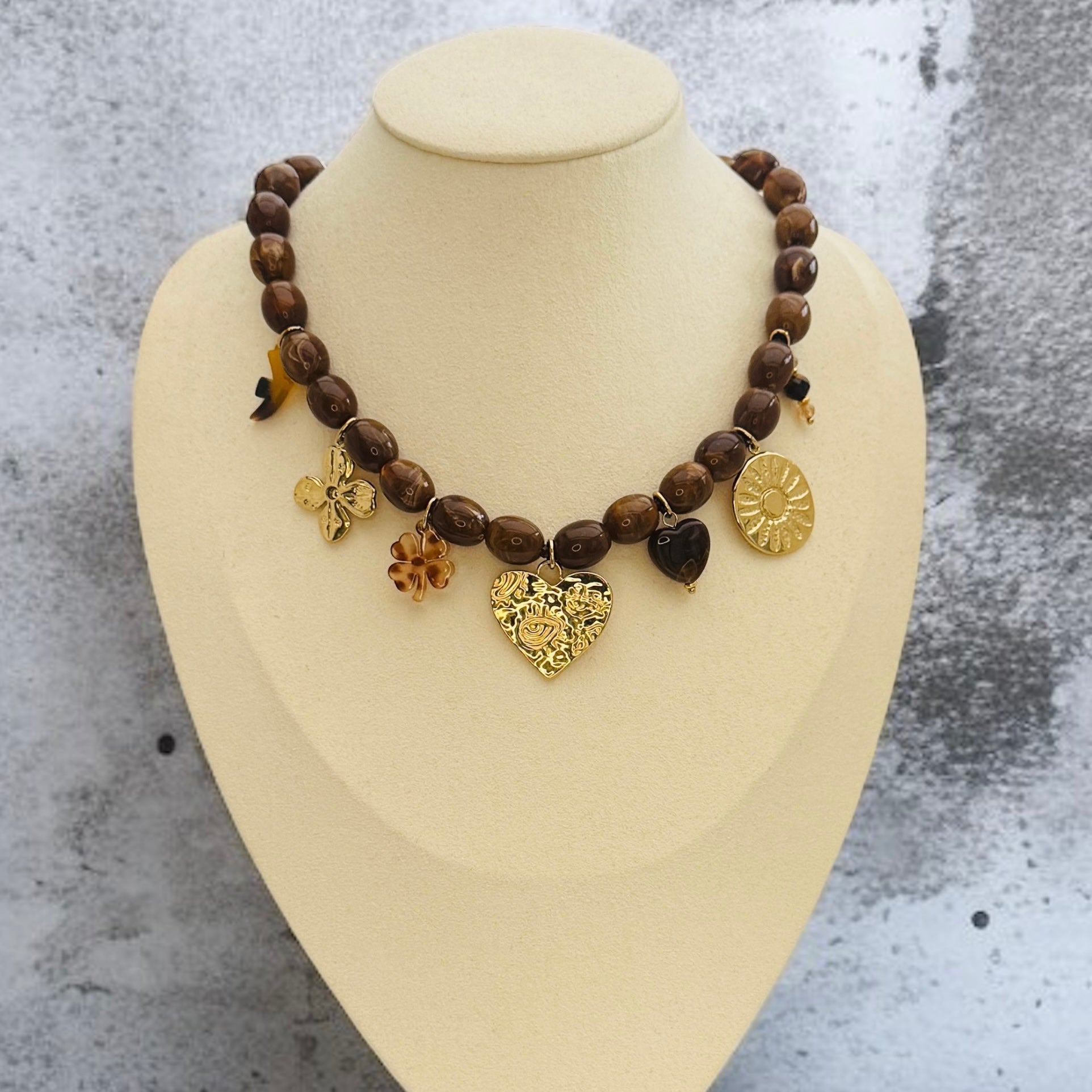 Collier Novaya