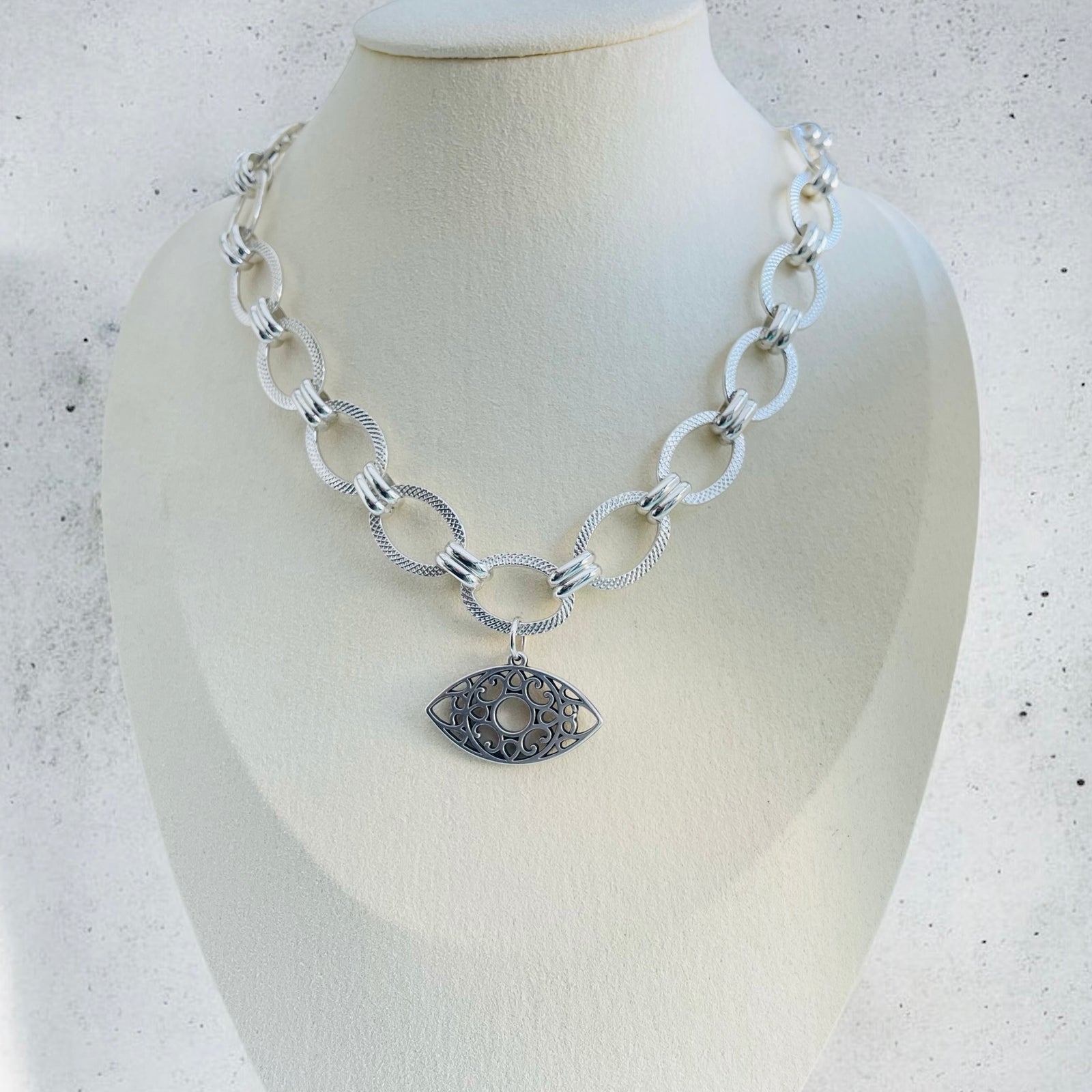 Collier Diego main image 0