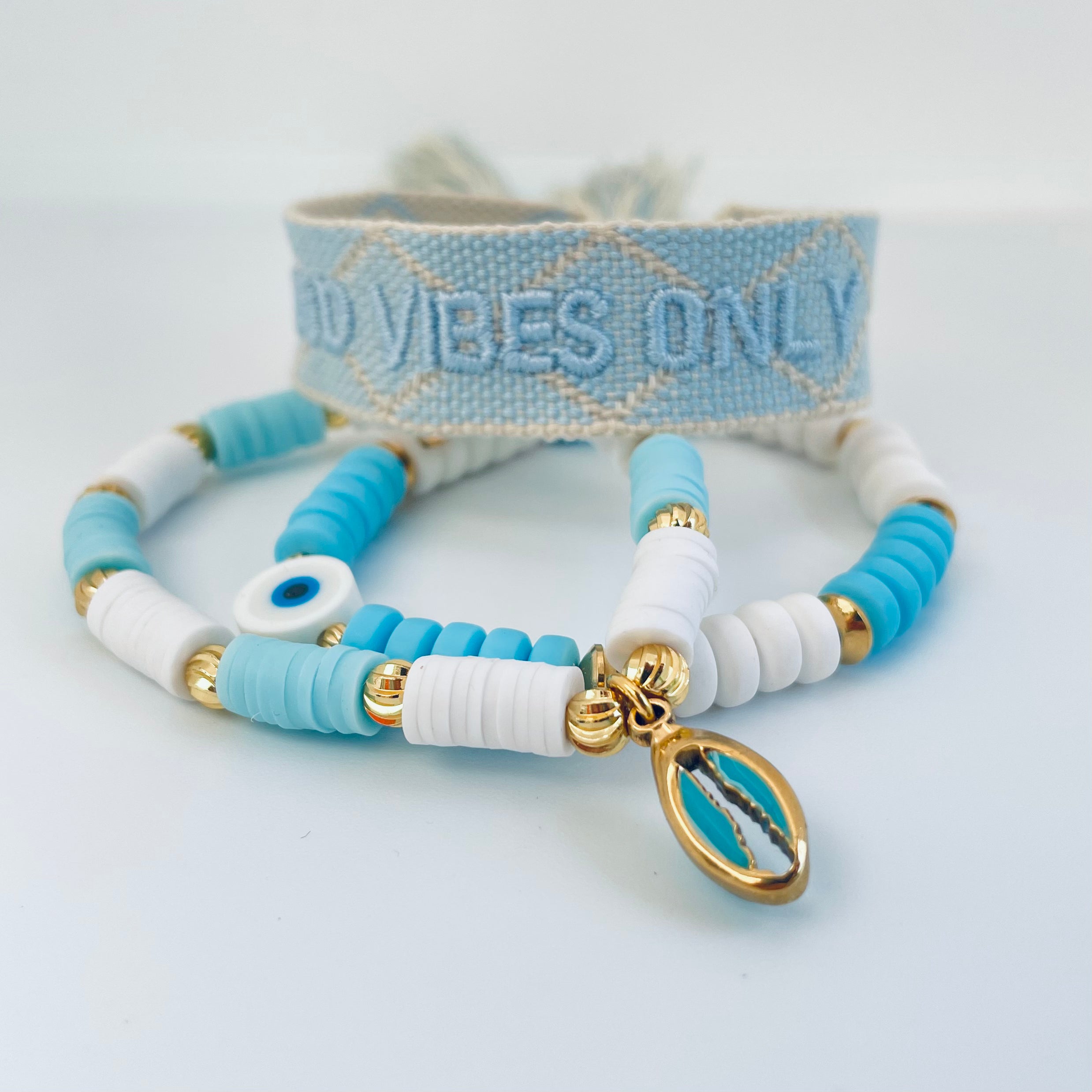 Ensemble de bracelets Good Vibes Only